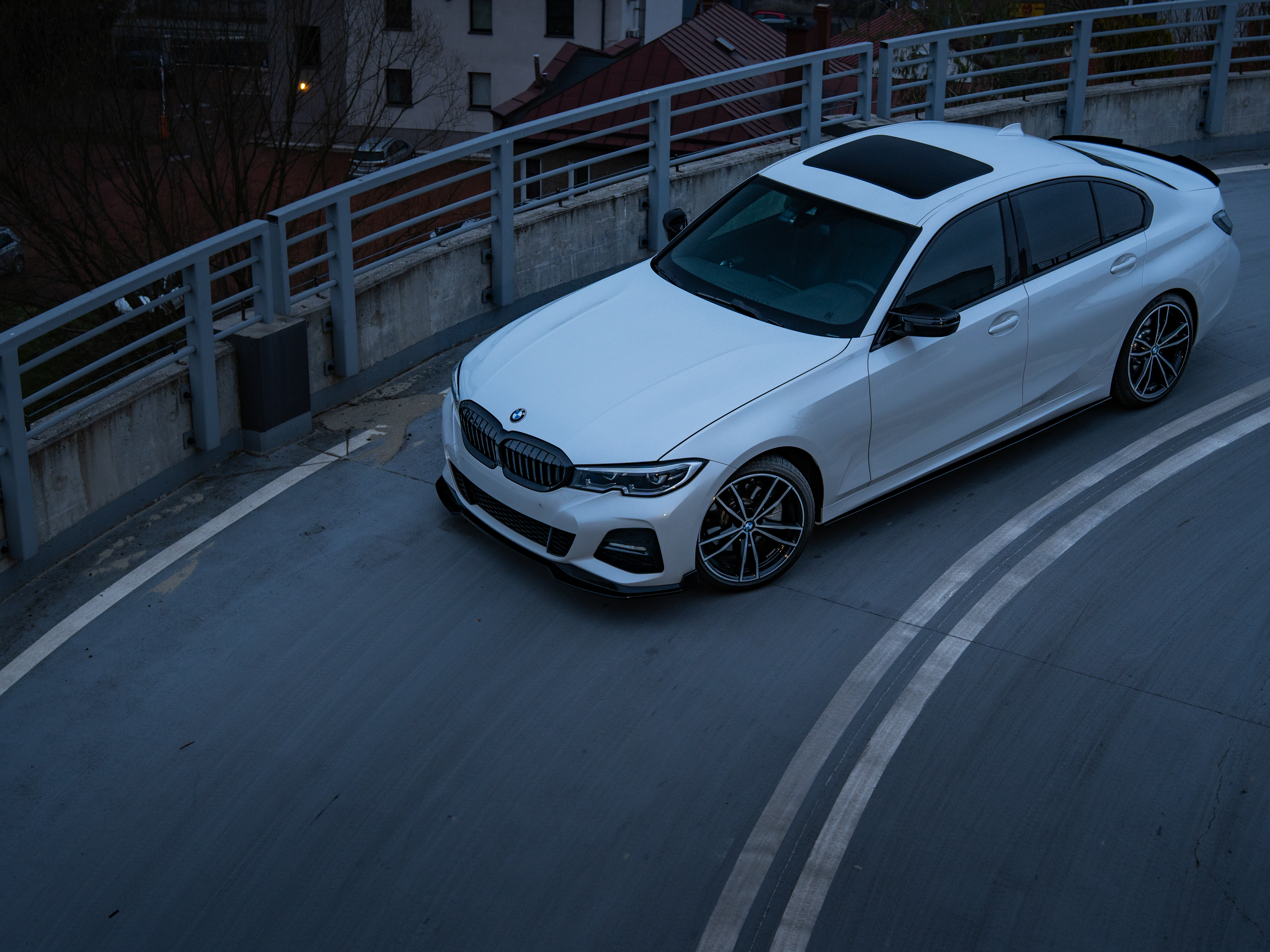 BMW 330i