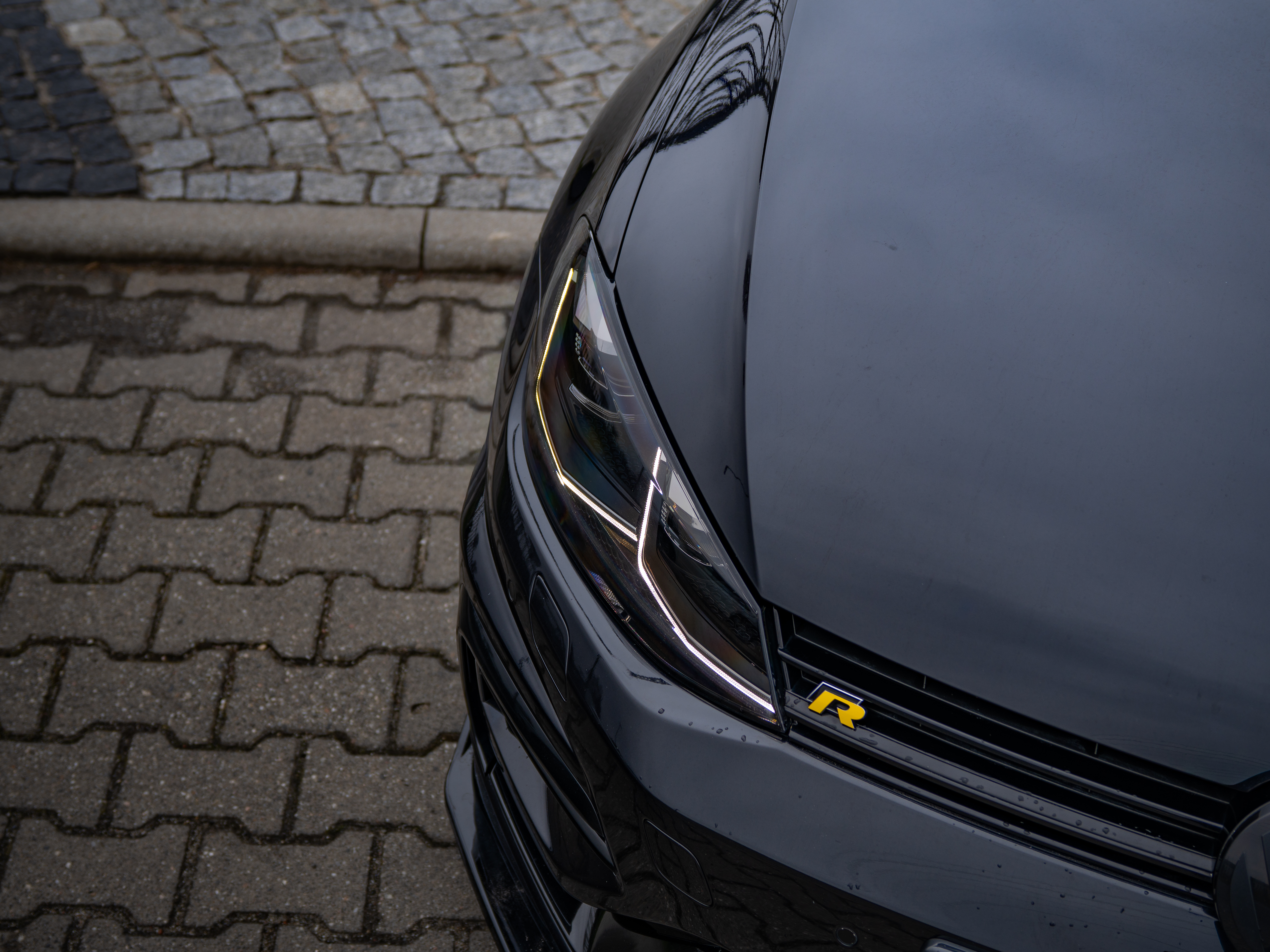 Volkswagen Golf 8R